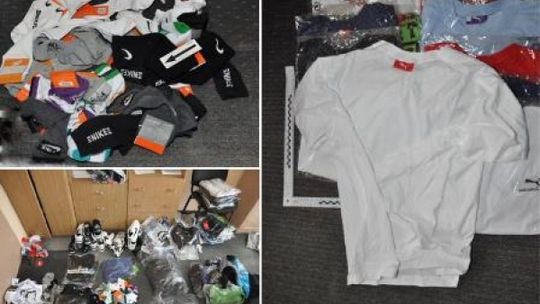 Podrobiona odzież na targowisku