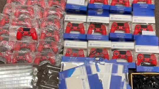 Podróbki sprzedawał przez internet. Grozi mu więzienie