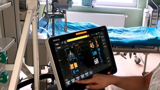 Podwoili łóżka dla pacjentów z podejrzeniem lub stwierdzonym zakażeniem COVID-19