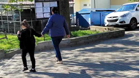 Pogrążeni w smutku, zapalą im wieczną lampkę