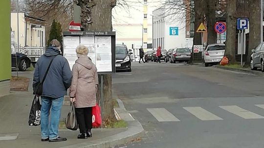 Pogrążeni w smutku, zapalą im wieczną lampkę