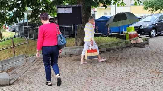 Pogrążeni w smutku, zapalą im wieczną lampkę