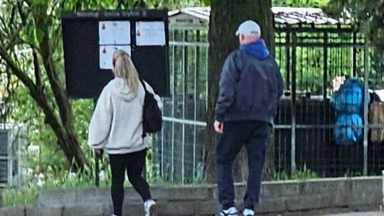 Pogrążeni w smutku, zapalą im wieczną lampkę Pogrążeni w smutku, zapalą im wieczną lampkę