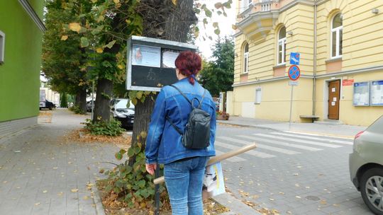 Pogrzeby zaplanowane na wtorek i środę. Pomazana tablica koło UMiG Pogrzeby zaplanowane na wtorek i środę. Pomazana tablica koło UMiG