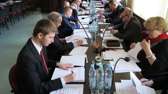 Pokazali palcem zaniedbane drogi Pokazali palcem zaniedbane drogi