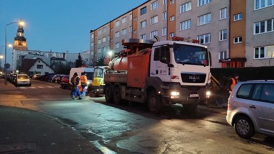 Pół Gryfina bez wody. Całą noc będą usuwać poważną awarię Pół Gryfina bez wody. Całą noc będą usuwać poważną awarię