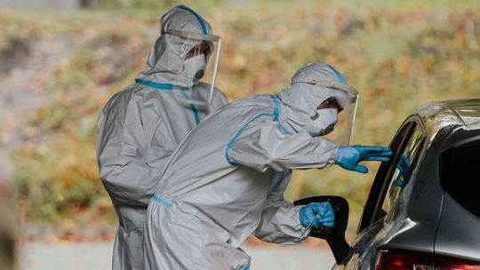 Pół setki z koronawirusem - potwierdza gryfiński sanepid. Zmarła 59-latka w izolacji domowej