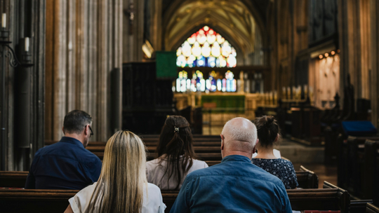 Co Polacy sądzą o katolickim Kościele? Coraz mniej księży, alumnów i sióstr zakonnych