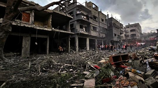 Czy Polacy chcą udziału Polski w Radzie Pokoju? Trump czeka na Nawrockiego