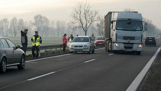 Policja informuje o wypadkach i kradzieżach