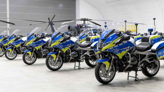 Policja na zakupach - nowe radiowozy i motocykle