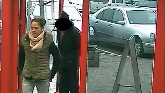 Policja poszukuje sprawców oszustwa
