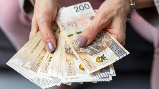 Policjanci wpadli na popełnianiu przestępstw. Korupcja to nie tylko wręczanie gotówki