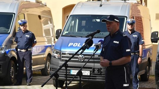 Policjanci dostali nowe radiowozy