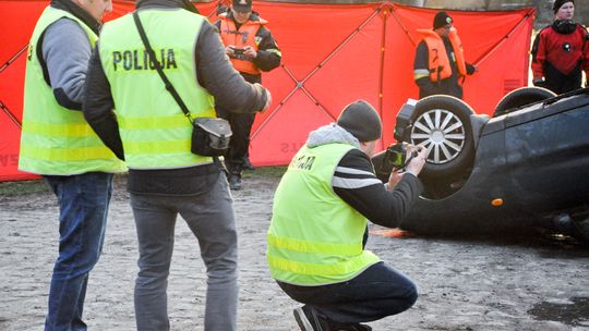Policjanci i prokuratura wyjaśniają okoliczności tragicznego wypadku
