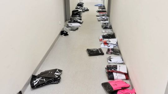Policjanci sprzedawane podróbki znaleźli w... nietypowym miejscu