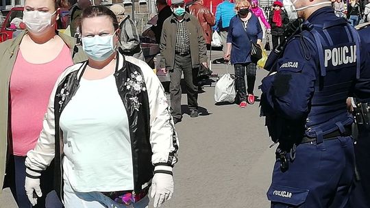 Policjanci weszli na targowisko