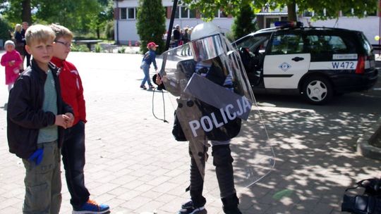 Policjanci z Gryfina gościli podczas rozpoczecia roku szkolnego w Gartz