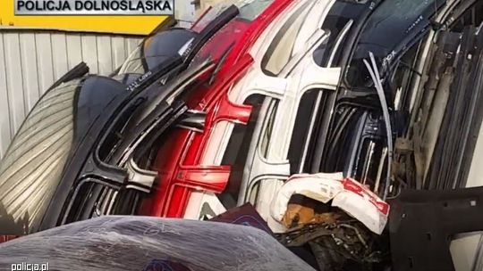 Policjanci zlikwidowali dwie dziuple samochodowe