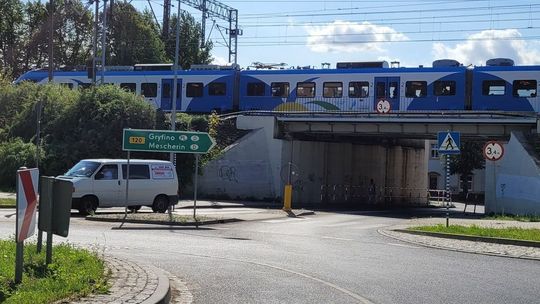 Policjant podejrzewany o zatrzymanie pociągów. Kto był zleceniodawcą?