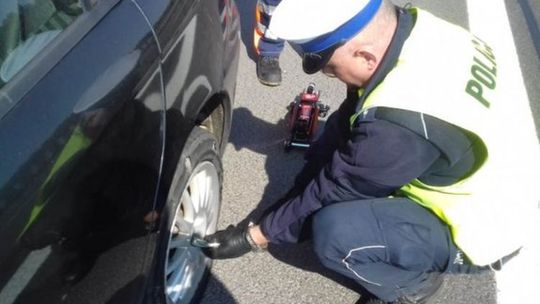 Policyjna akcja. Mogą sprawdzić samochód na zawartość spalin