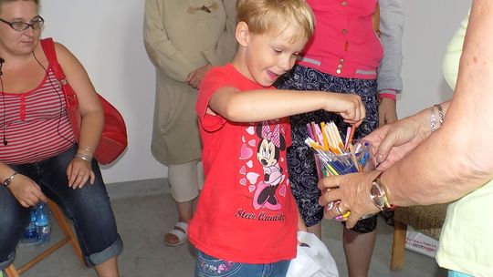 Pomagają rodzinom skompletować szkolne wyprawki