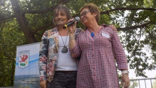 Pomagają zorganizować dzieciom atrakcyjne wakacje