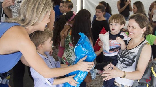 Coś w nas pękło w sferze pomagania. Wpływ na postawę Polaków mają też przekazy polityczne Coś w nas pękło w sferze pomagania. Wpływ na postawę Polaków mają też przekazy polityczne