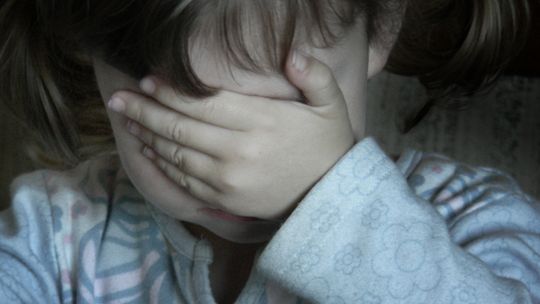 Pomocna dłoń dla małoletnich ofiar przemocy