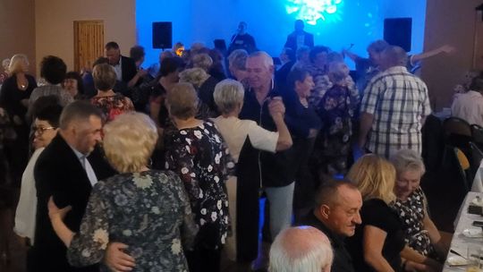 Ponad 100 seniorów bawiło się na gminnej imprezie
