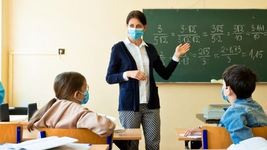 Ponad 30 oddziałów w gminie uczy się zdalnie. Dla dyrektorów to ogromne wyzwanie organizacyjne