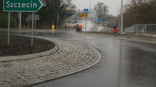 Poprawki na rondzie i Armii Krajowej