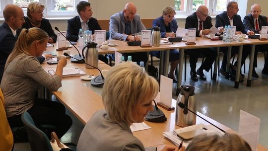 Porozmawiają o stanie sanitarno-weterynaryjnym i oświacie w powiecie