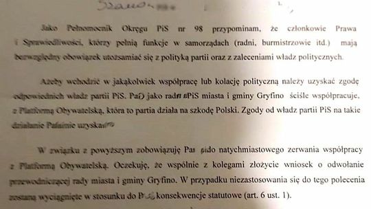 Poseł swoimi naciskami na radnych kompromituje siebie i PiS – uważa radny PiS