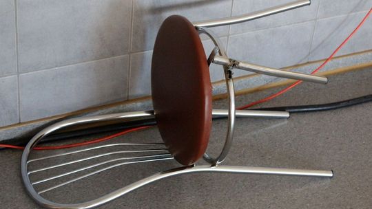 Pospawane krzesła są niezbyt bezpieczne