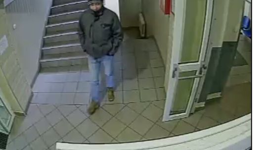 Poszukiwani włamywacze kradnący w szpitalu