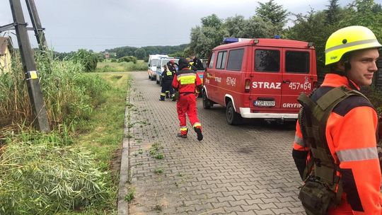 Poszukiwania zaginionego prowadzono w trudnym terenie [FOTO]