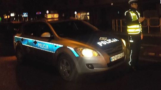 Potrącono kobietę z dzieckiem na pasach