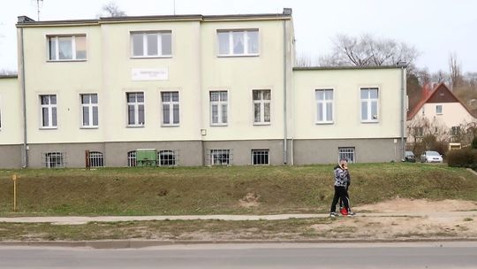 Powiatowy Urząd Pracy traci pracowników. Dlaczego? – pyta Zbigniew Szmaja