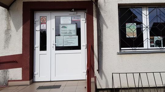 Powiatowy Urząd Pracy zamknięli, ale wyznaczając wizytę, nie poinformowali - skraży się czytelniczka