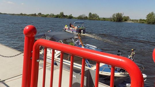 Powiesił się na barierce na nabrzeżu. Gryfińscy policjanci w ostatniej chwili odcięli mu sznur