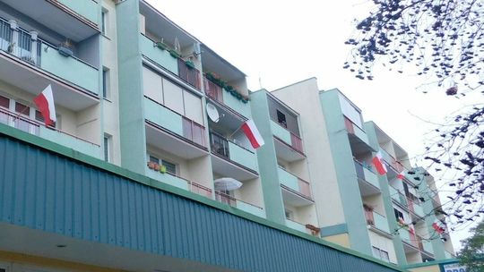 Powiewała dzisiaj na wietrze biało-czerwona, ale nie wszędzie Powiewała dzisiaj na wietrze biało-czerwona, ale nie wszędzie