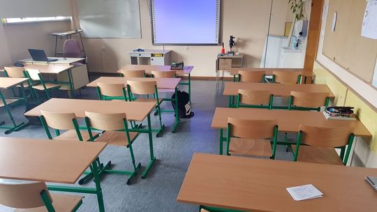 Powrót maturzystów i ósmoklasistów do szkół. Minister podaje możliwy termin