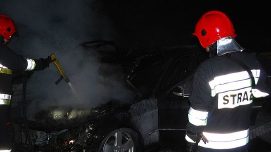 Pożar samochodu nad ranem