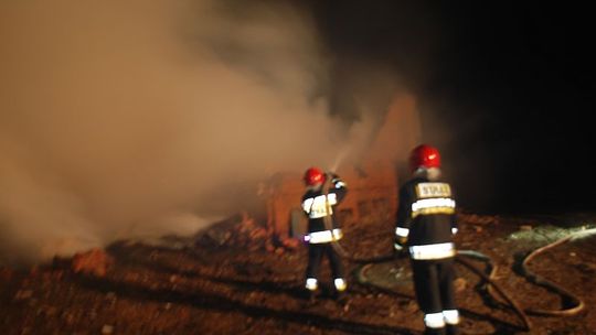 Pożar stodoły. Zawalił się dach