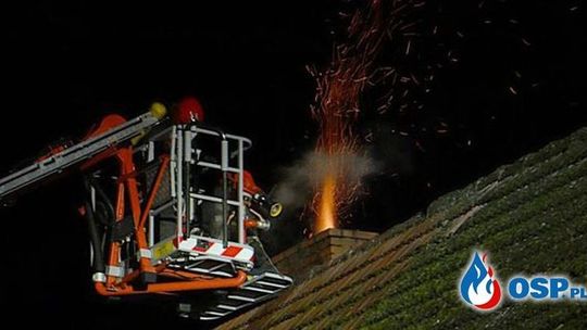 Pożar zaczął się od komina. Fajerwerki zapowiadały dalsze kłopoty