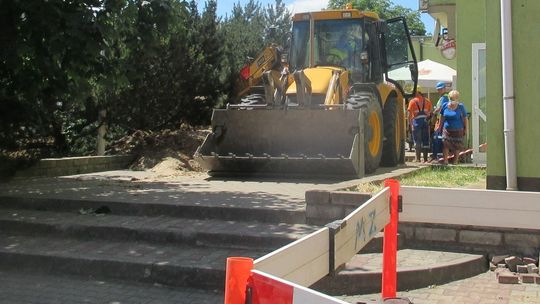 Pozbawili mieszkańców wody