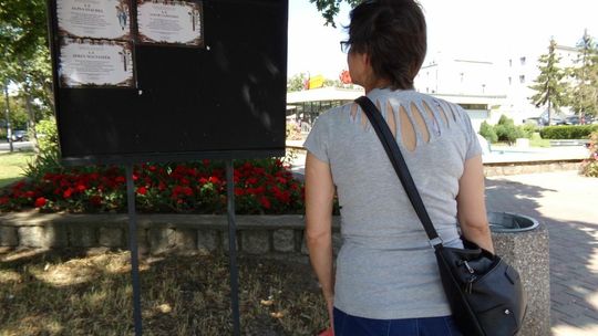 Pożegnanie osoby bliskiej sprawia, że doceniamy więzy rodzinne i przyjaźń Pożegnanie osoby bliskiej sprawia, że doceniamy więzy rodzinne i przyjaźń