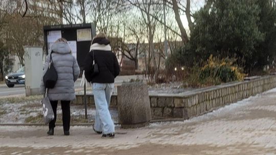 Pożegnanie to najtrudniejsza lekcja puszczania dłoni, która dawała nam siłę