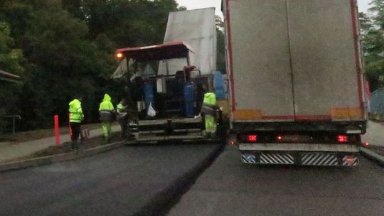 Praca wre, ale komunikacyjny chaos trwa